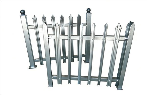 Modular fabricated palisade fencing paint coated for warehouse yard